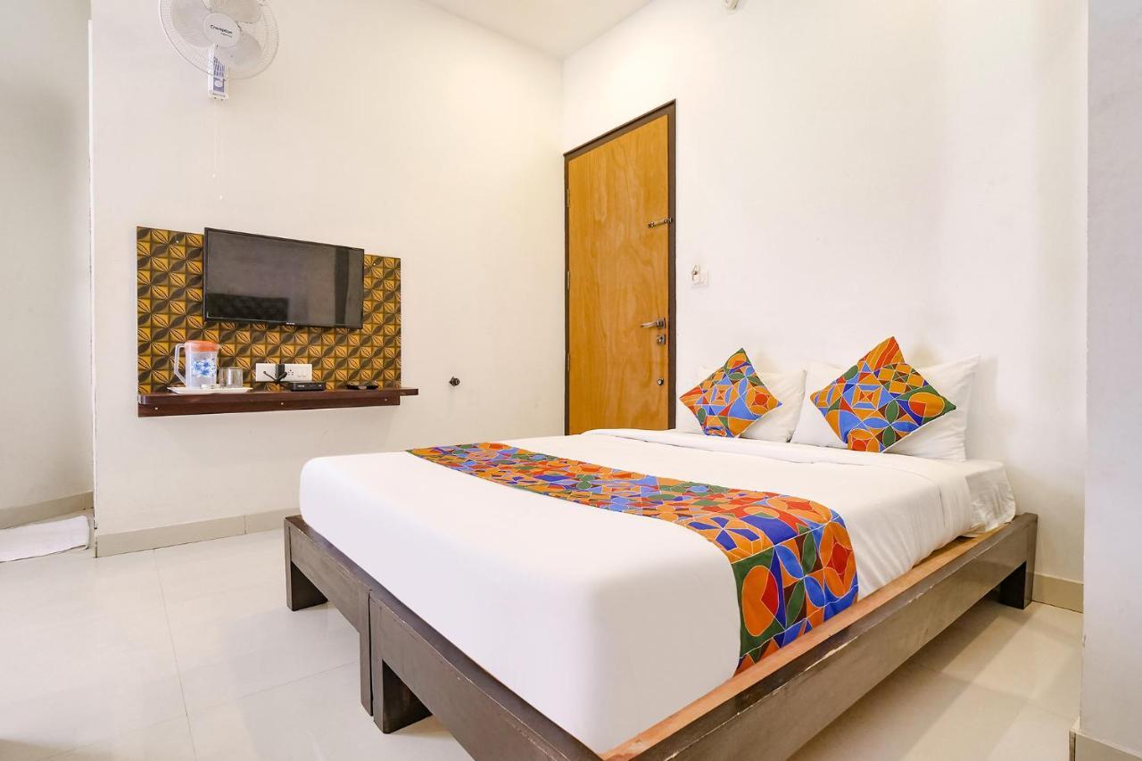Fabexpress Krishna Suites Mysore Εξωτερικό φωτογραφία